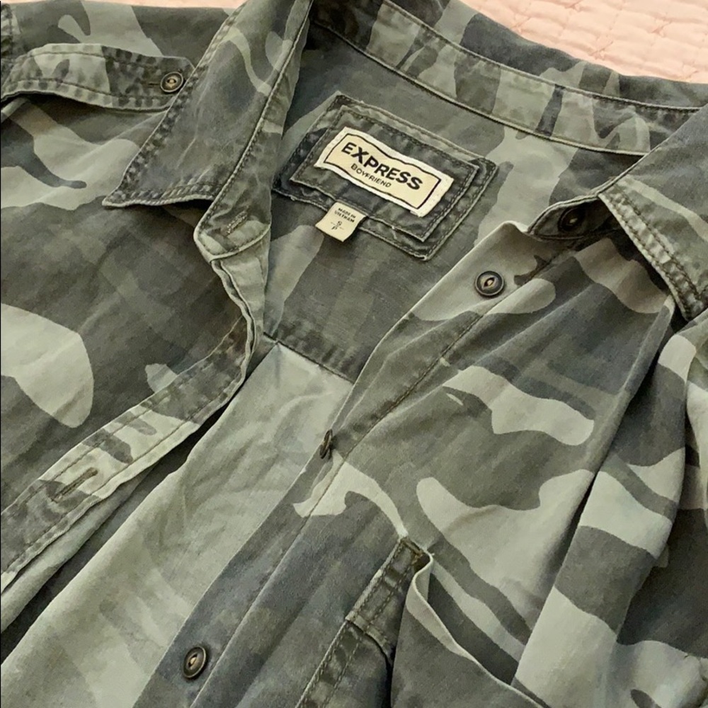 Express camo boyfriend button down - Picture 2 of 4